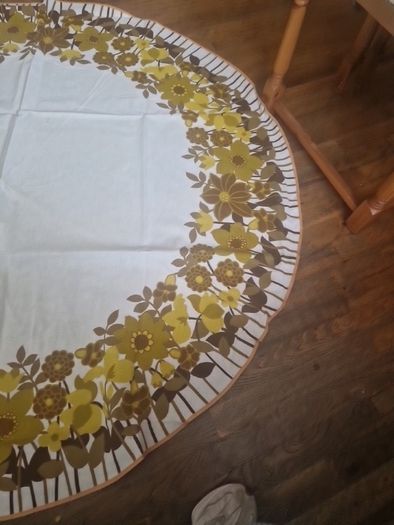 Retro tablecover