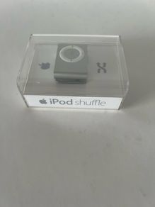 iPod shuffle new in box sealed