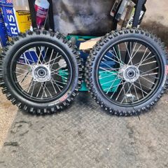 Stomp 140 /Pitbike wheels