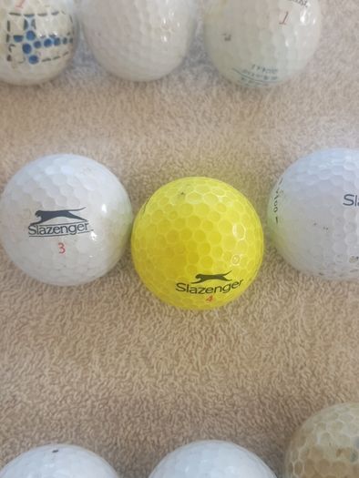 golf ball and tees