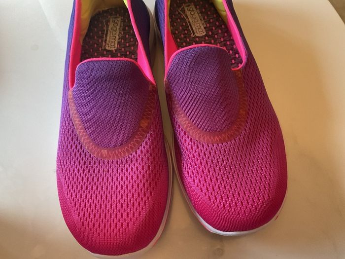 Sketchers never worn great condition