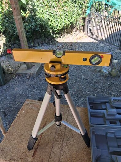 laser spirit level