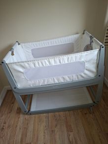 Baby cot snuz pod 3 and mattress new