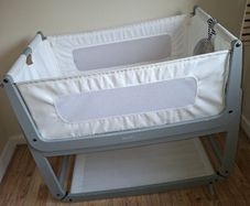 Baby cot snuz pod 3 and mattress new