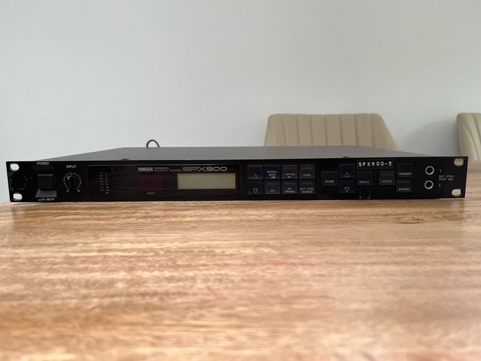 Yamaha SPX 900