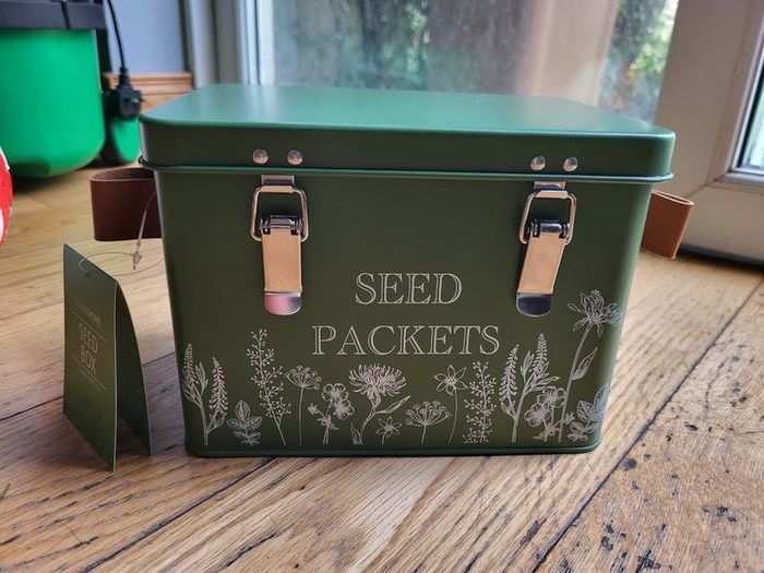 Seeds packets metal box, retro style storage box NEW