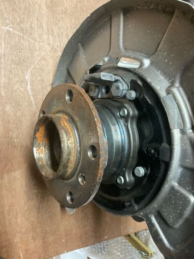 07-19 Bmw E70 F71 F16 F15 X5 Rear Left Spindle Knuckle Wheel Hub Bearing Oem