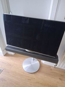 Bang and Olufsen Beovision 7 TV / DVD player