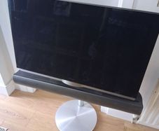 Bang and Olufsen Beovision 7 TV / DVD player