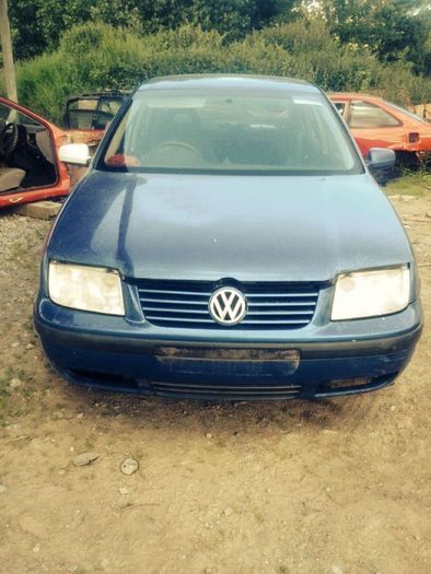 Voltswagon bora 1.9 tdi pd engine comfort line raven blue 02