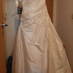 wedding dress