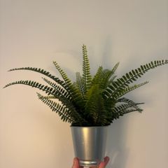 artificial plant vase (x2)
