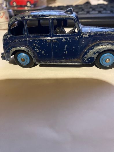 Dinky Toys no.40h,  FX3 Taxi Early 1950s
