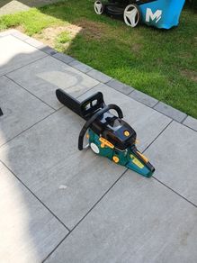 Petrol chainsaw