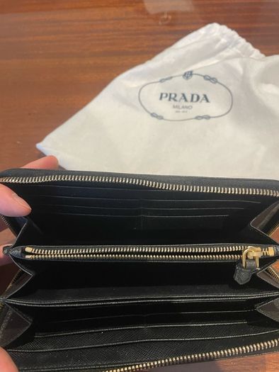 Prada Wallet Women's Excellent Condition
