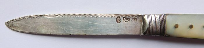 Antique Sterling Silver and Mother of Pearl Knife 1820s. 20,7g