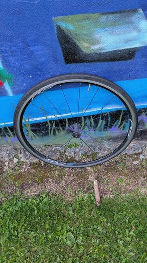 Road bike wheel Shimano RS