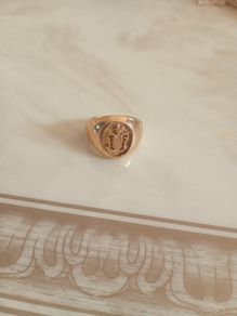 18 k gold ring