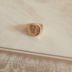 18 k gold ring