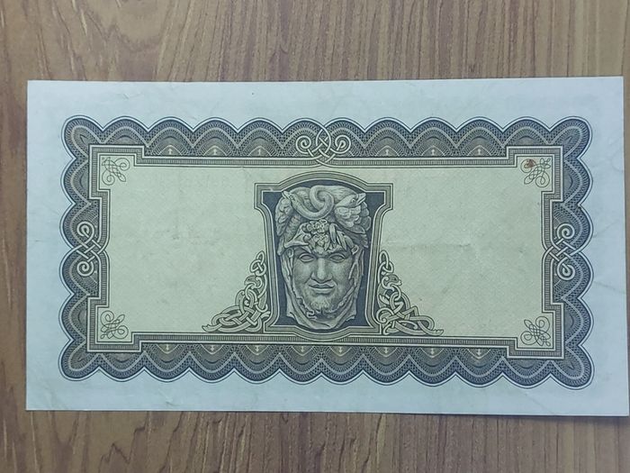 Irish 5pound Lady Lavery banknote dated 24 10 1955.