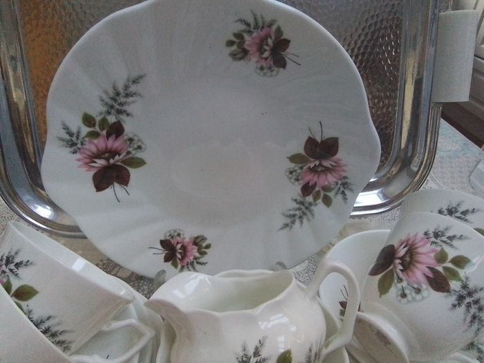 Royal Stuart 21 Piece China Teaset