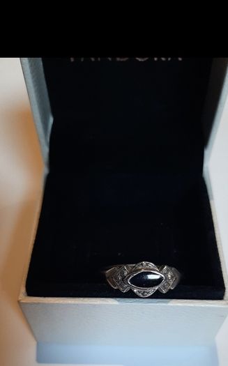 Vintage ring with onyx stone and marcasite stones