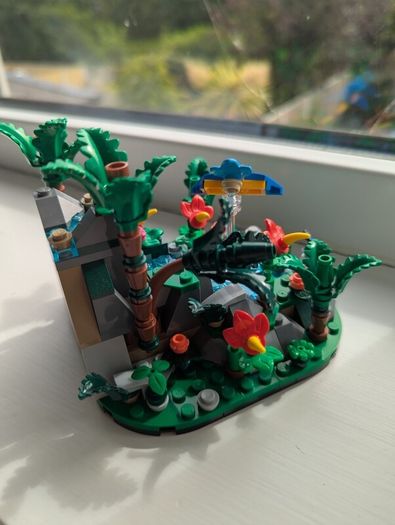 40782 LEGO Tropical Rainforest Diorama