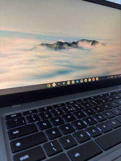 Lenovo Chromebook Plus (Almost New)
