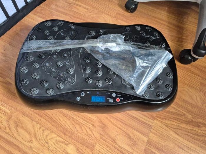 The Inch-inerator vibration plate with controller