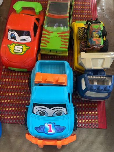 A Collection of Cars/ Lorries/ Crane / Figures