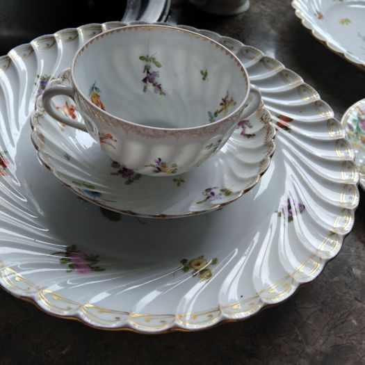 Antique Cups Hermann Ohme Porcelain Cups And Saucers