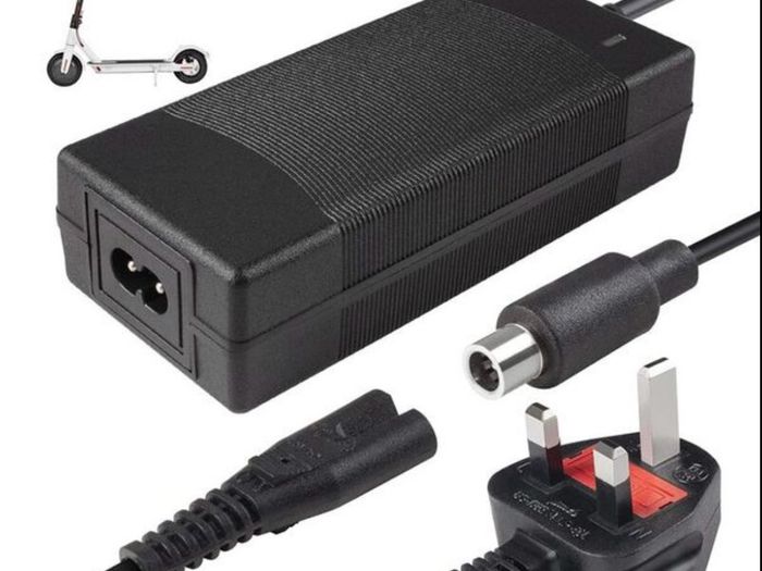 Battery Charger For Electric Scooter Aovo/Pro, Xiaomi MI M365/Pro, Segway Ninebot Scooter 42v 2A UK PLUG