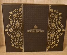 RRP 64 uk pounds Molton Brown Spicy & Citrus  Fragrance Discovery Set.  Gift bag included