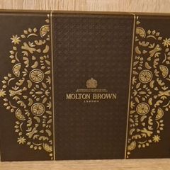 RRP 64 uk pounds Molton Brown Spicy & Citrus  Fragrance Discovery Set.  Gift bag included