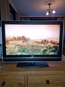 32 inch Sony Bravia [Has HDMI ports but not a Smart TV]