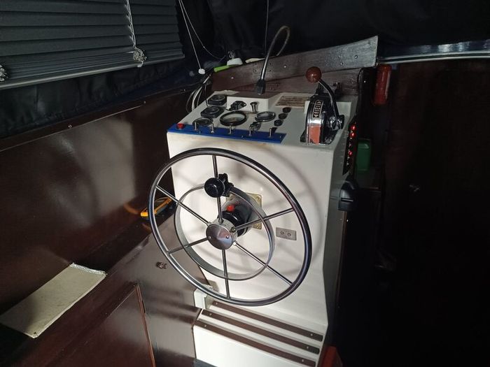 Boat cruiser 28ft perfect condition