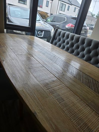 Dining table 6-8