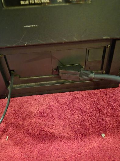 Vintage  20" Mitsubishi Tv & Remote