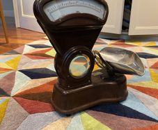 Bakelite sweet-shop scales