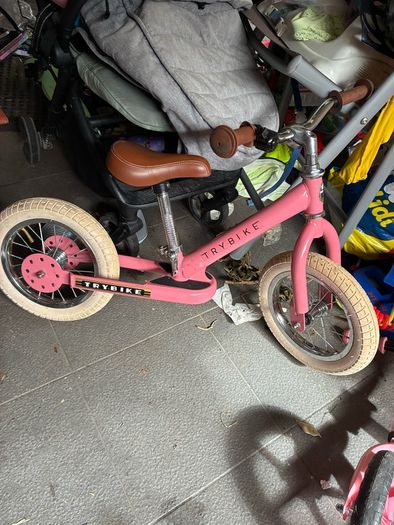 Pink tribike