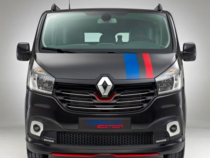 Renault Trafic Sport+ Splitter
