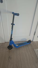 3 scooters 20e each