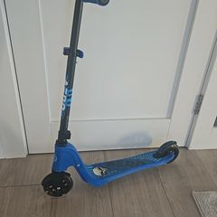 3 scooters 20e each