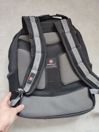 WENGER Carbon 17" Laptop Backpack - Black