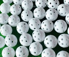 100 Pack Plastic Golf Training Balls with 2 Golf Ball Tees  Airflow Hollow Golf Balls for Indoor Putting Green, Backyard Outdoor Practice Equipment