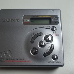SONY Walkman MZ-R501 Minidisc player recorder - NEW!