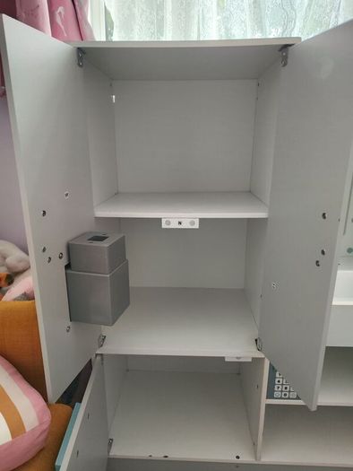 Toy kitchen