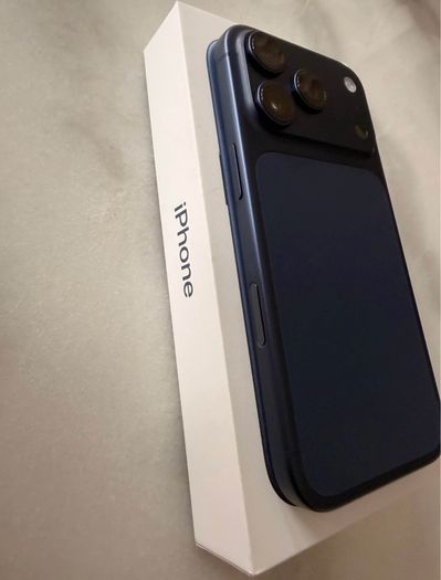 iPhone 17 pro 256gb excellent condition
