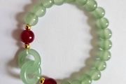 Brand New Green Beaded Stretch Bracelet