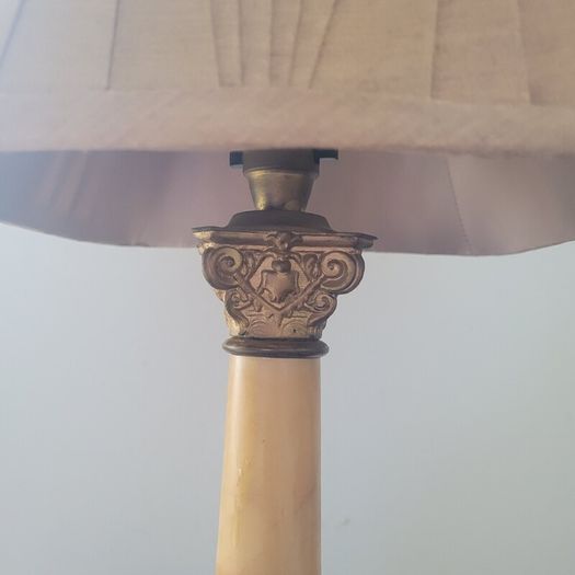 Antique corinthian column alabaster lamp